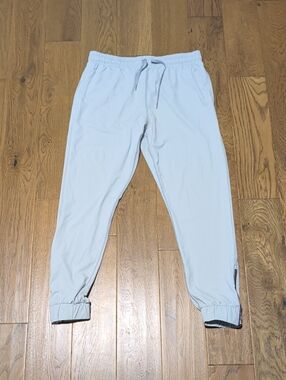 ZYIA Active Light Gray Ankle Zip Everywhere Jogger medium m
